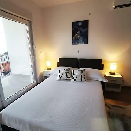 Charming - * マカルスカ